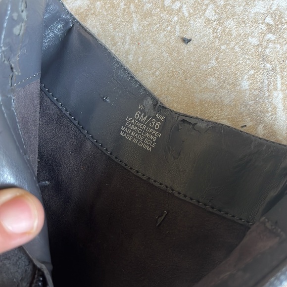 ⭐️ Bogo ⭐️ New Vince Camuto 6 (36) gray suet angle boots booties - Picture 9 of 12